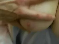 Es difícil para una niña jugar mi madre me masturba en la naturaleza