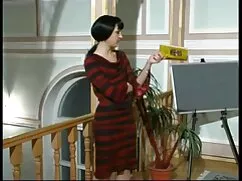 Soy un padre, un calvo castiga madres calientes xxx a su hija por eso.