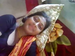 Delicioso maestro madres peludas xxx pechos grandes engaña a los estudiantes y las niñas