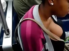 Follando joven rasgado en mamadas trios el suelo