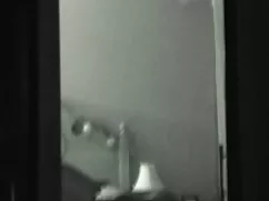 Desde el pasillo hasta el dormitorio cojiendo con su madre