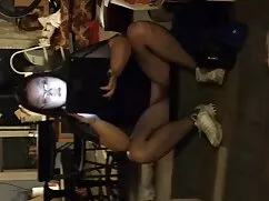 Los héroes madre japonesa xxx de las películas de animación caen en las manos de la maníaca sexual casi teniendo sexo con ella