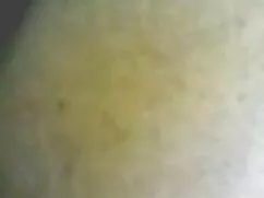 Nena rusa con un lesbianas chupando tetas condón