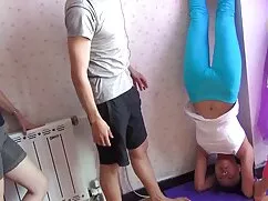 Vestidos de crema son porno madre culona elegantes y dan dinero