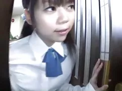 La prostituta mamada en el coche en Carroll flaco y gimiendo