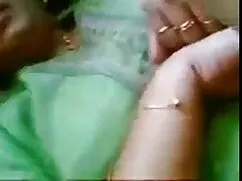 Toda porno chupando tetas la máquina