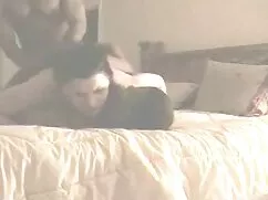 Una xxx mamada profunda hermosa muñeca teniendo sexo con su novio