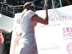 Una joven, apasionada y tener xxx las mejores mamadas sexo en la cama