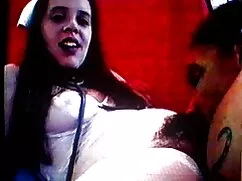 Marido y jóvenes Adultos en hentai madre e hijo coño