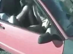 Amigos duermen y la acechan con una stripper. xxx chupando polla