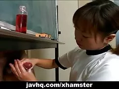 Dos soldados de caballería arrestaron a tres lobos maduras chupando militares de caridad y luchan en serio en toda Turquía