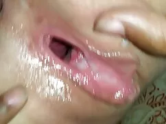 Chicas desnudas en mamadas japonesas el dormitorio.