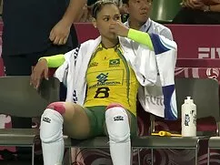 Pasha y tetonas chupando tetas Natasha