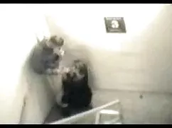 Asiático teniendo mamada pov sexo con su novio trabajando